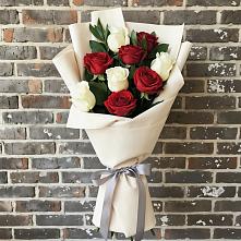 Букет цветов из:  Розы в Янино 1