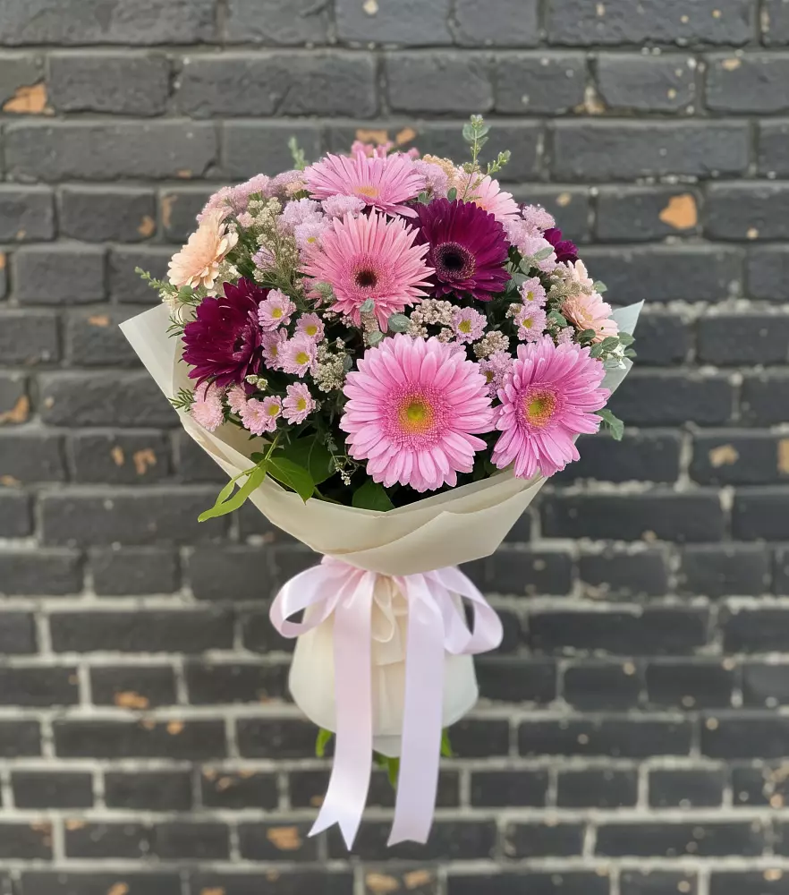 Букет цветов из: Герберы и Хризантемы в Янино 1
