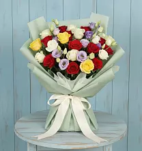 Букет цветов из:  Розы в Янино 1