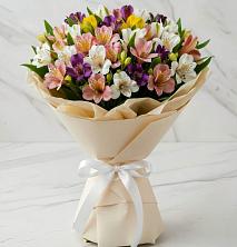 Букет цветов из:  Альстромерии в Янино 1