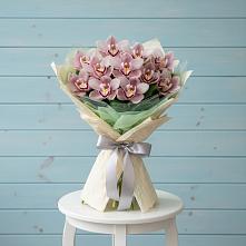 Букет цветов из:  Орхидеи и Розы в Янино 1