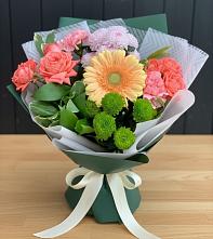 Букет цветов из:  Гвоздики, Розы, Герберы и Хризантемы #REPLACE_PRED# Янино 1