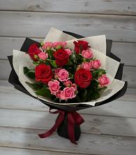 Букет цветов из:  Розы в Янино 1