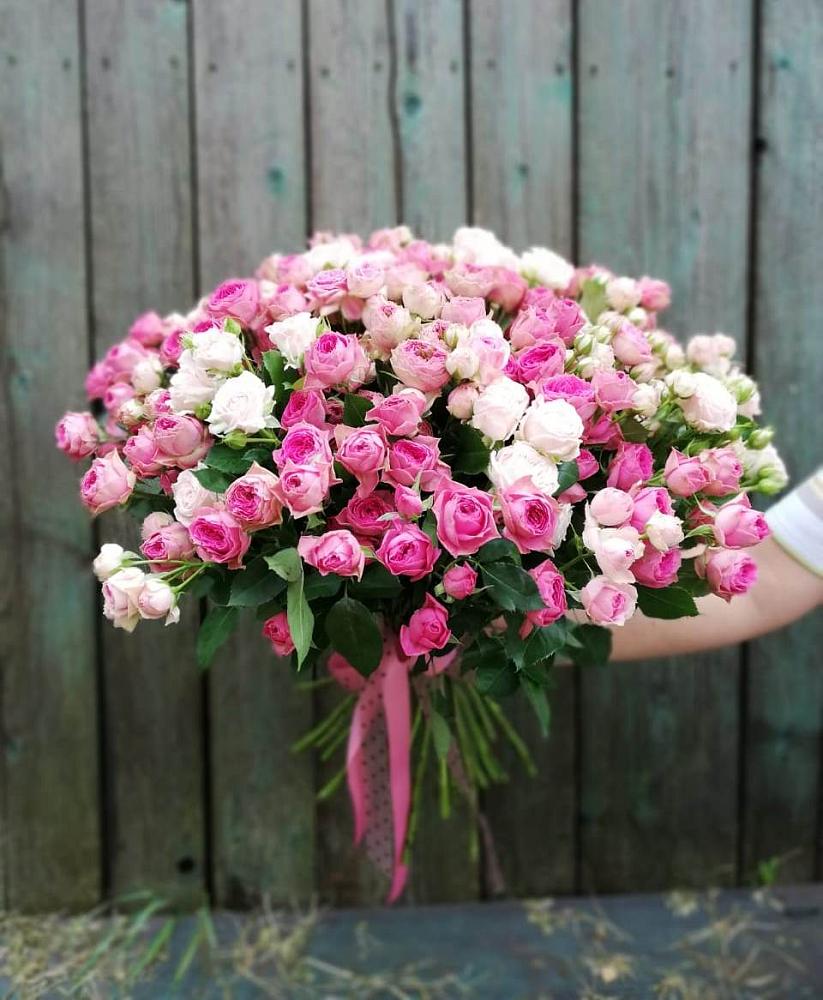 Букет Розовые кустовые розы Натали и Лав Лидия в Янино 1