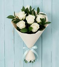 Букет цветов из:  Розы в Янино 1