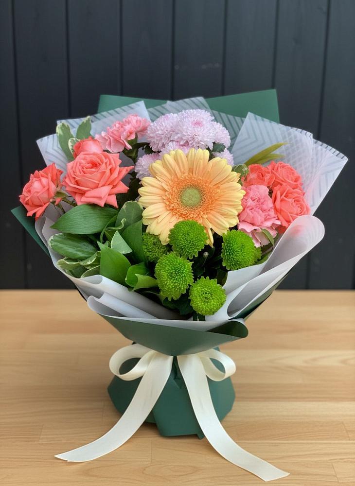 Букет цветов из: Гвоздики, Розы, Герберы и Хризантемы в Янино 1